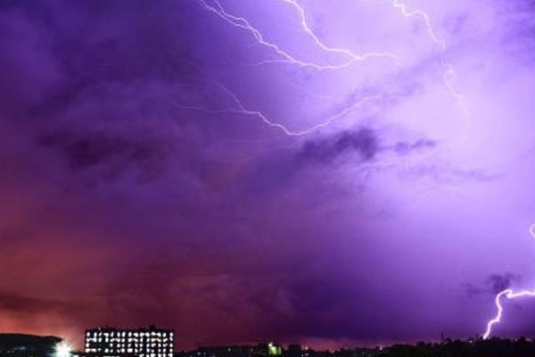 雷暴天氣的注意事項